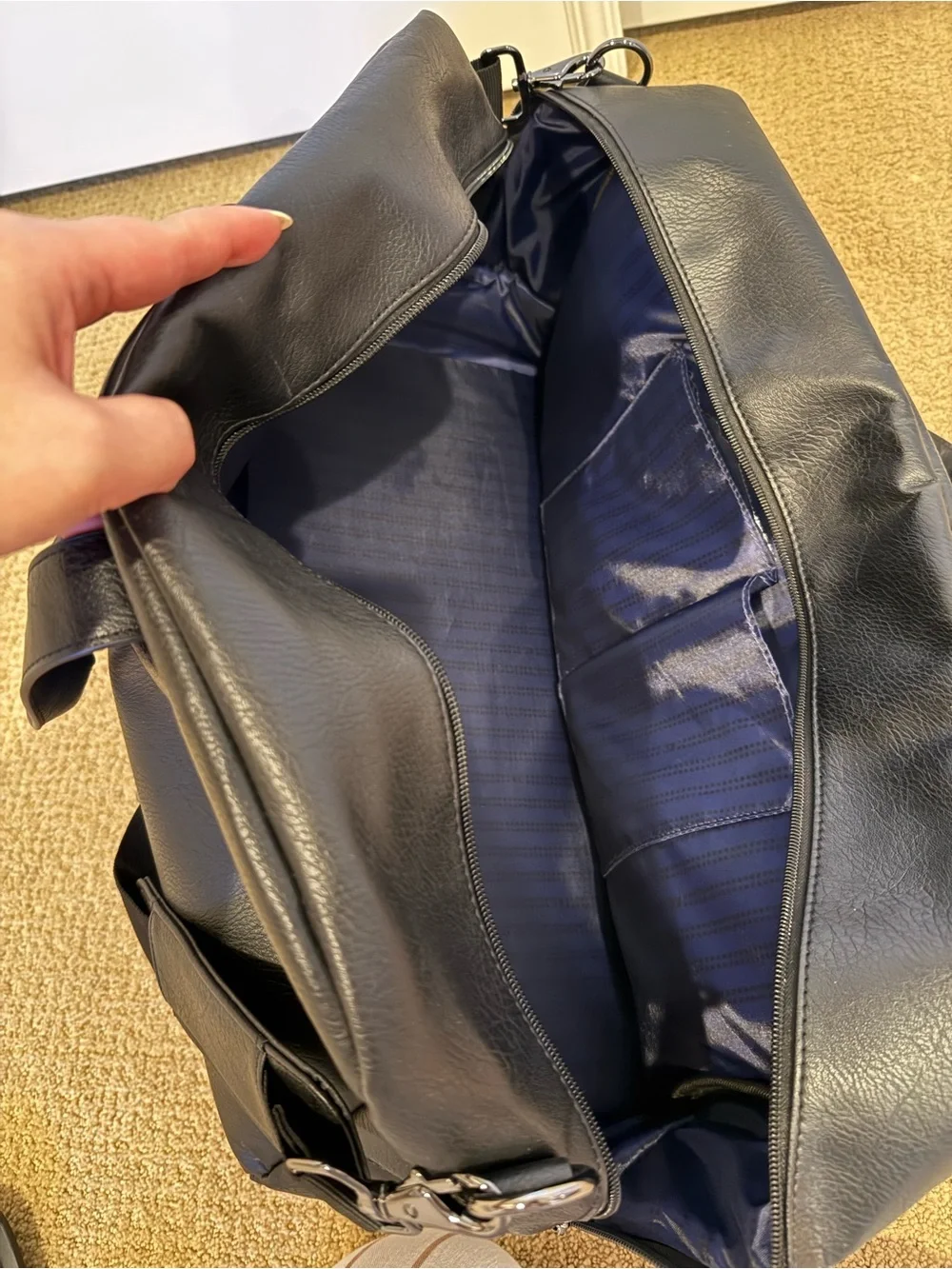 Kenneth Cole Large Black Weekend Duffel Bag - Casual Travel Bag